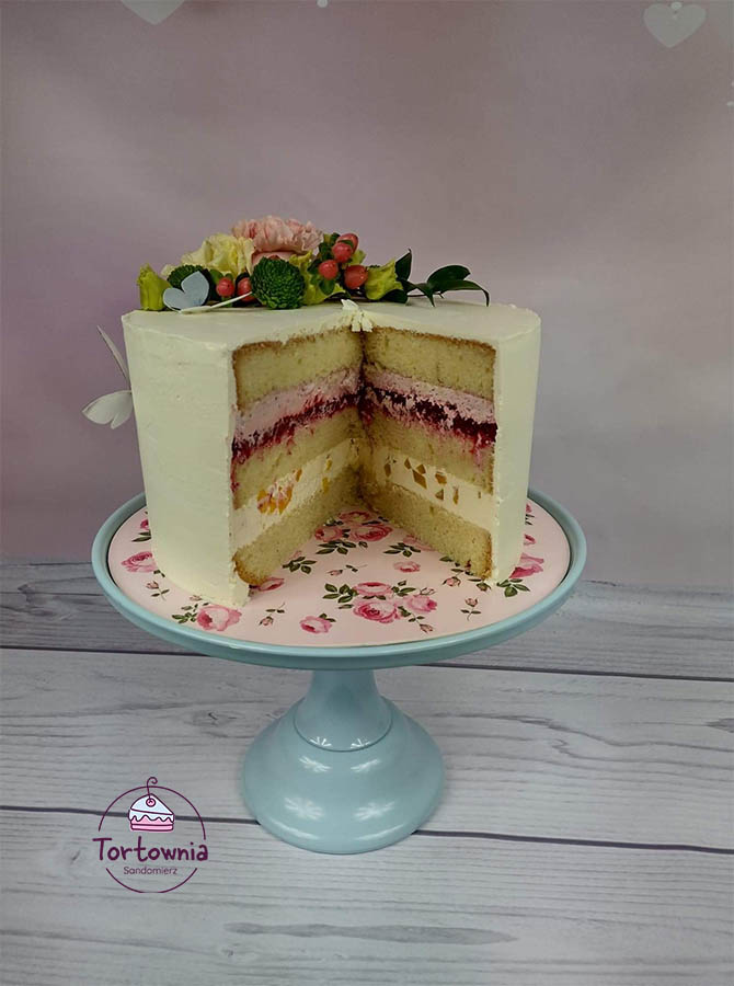 Przekrój przez tort owocowy